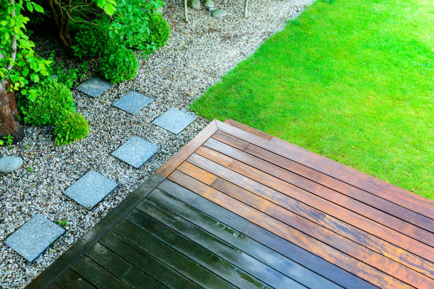 Best Animal Enclosure Cleaning  in Coopersville, MI